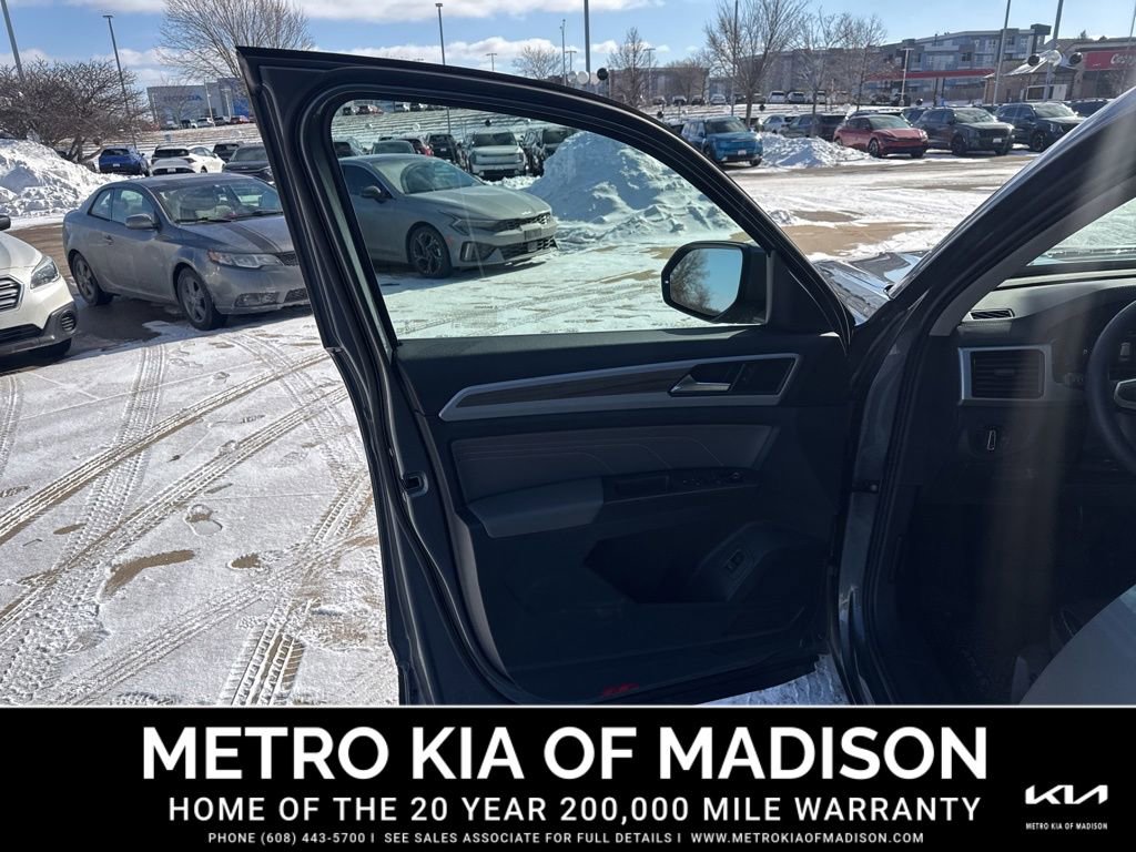 Used 2022 Volkswagen Atlas SEL image 10