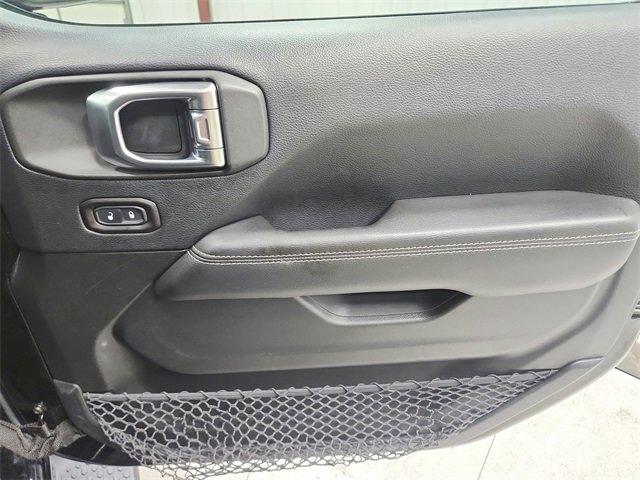 Used 2018 Jeep Wrangler Unlimited Sahara image 42