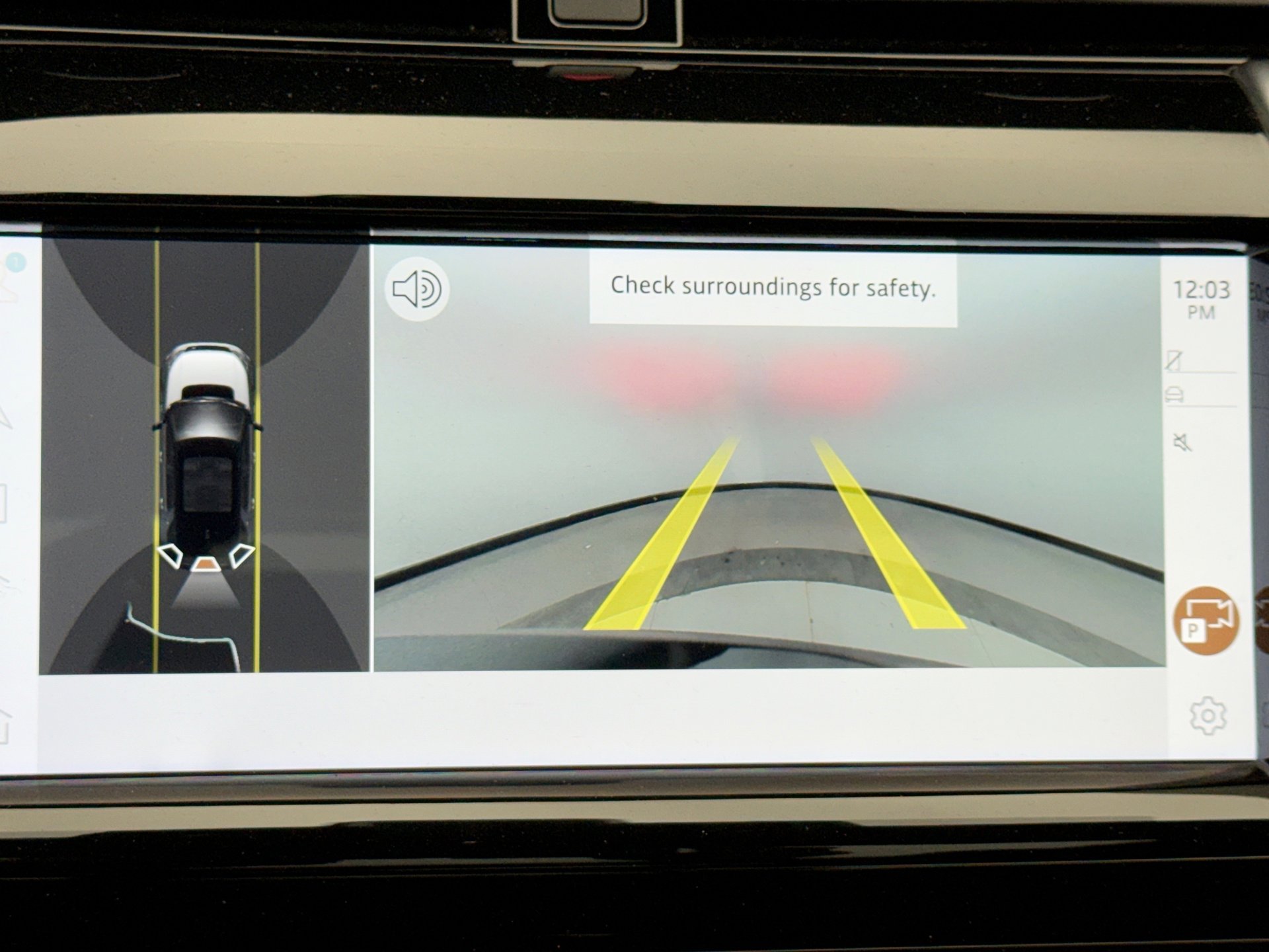 Used 2023 Land Rover Discovery Sport SE R-Dynamic image 16