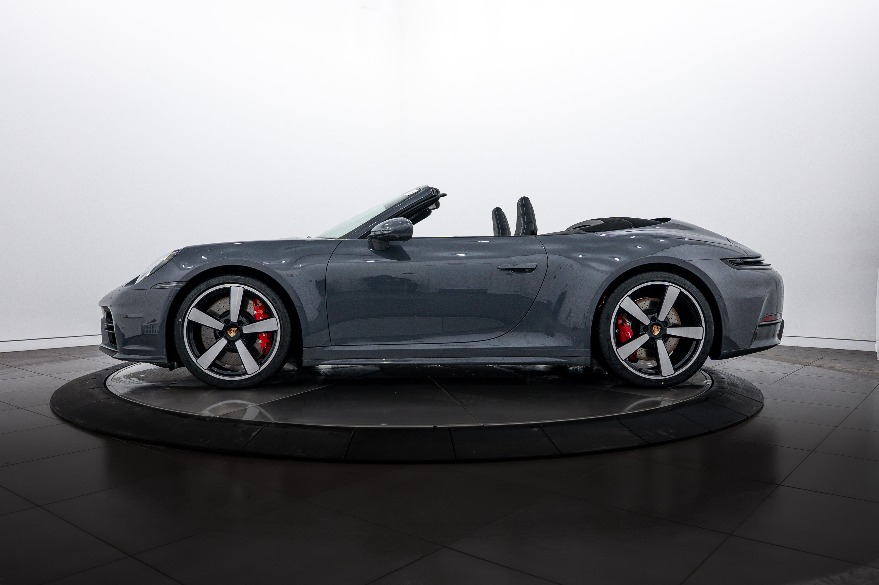 New 2026 Porsche 911 Carrera 4S image 2