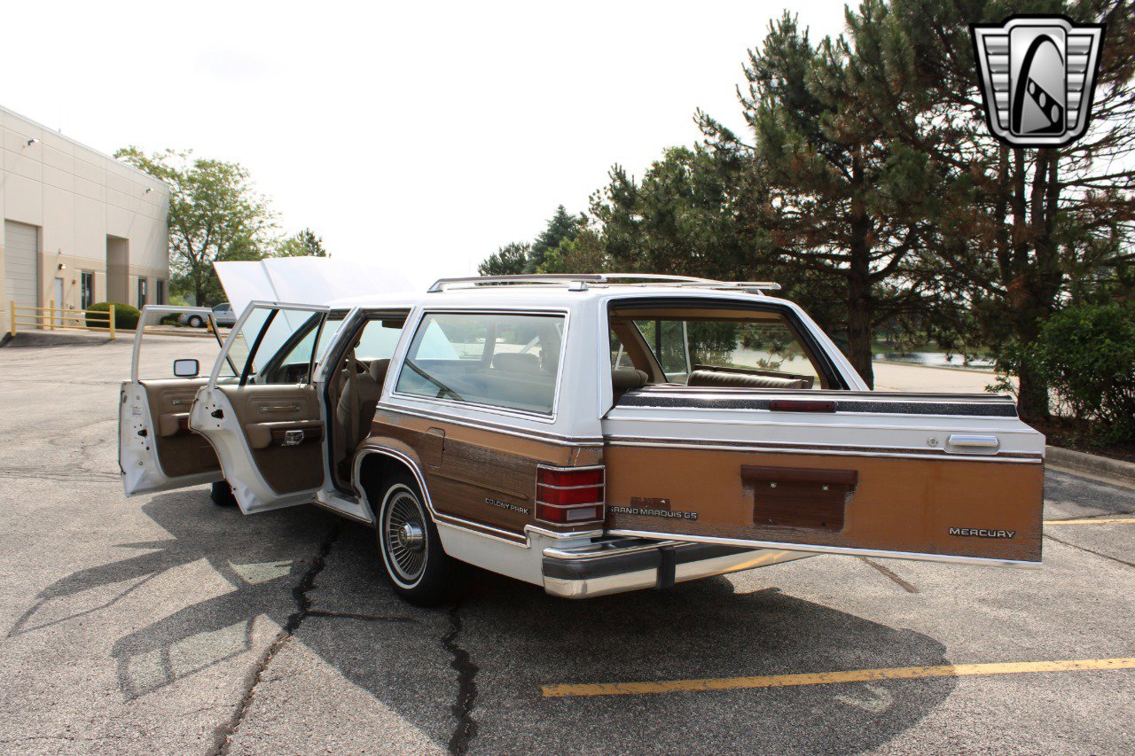 Used 1989 Mercury Grand Marquis Colony Park GS image 15