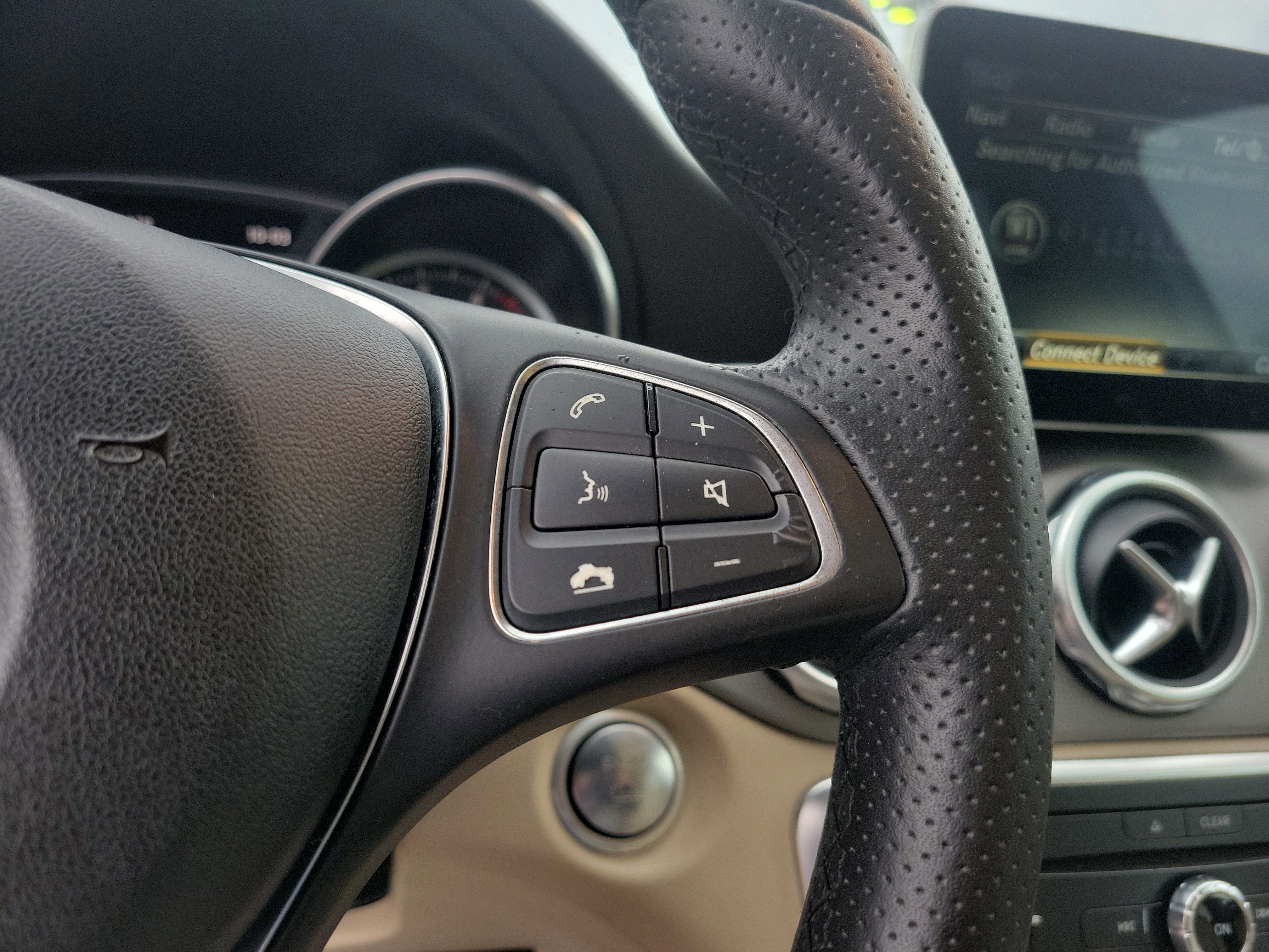 Certified 2018 Mercedes-Benz GLA 250 image 29