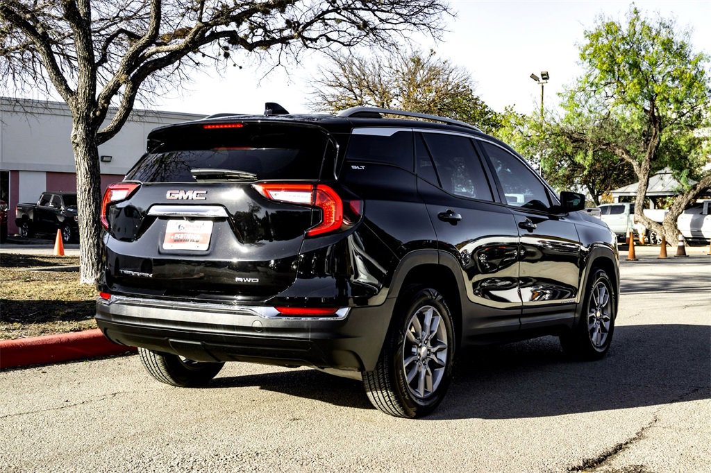 Used 2024 GMC Terrain SLT image 5