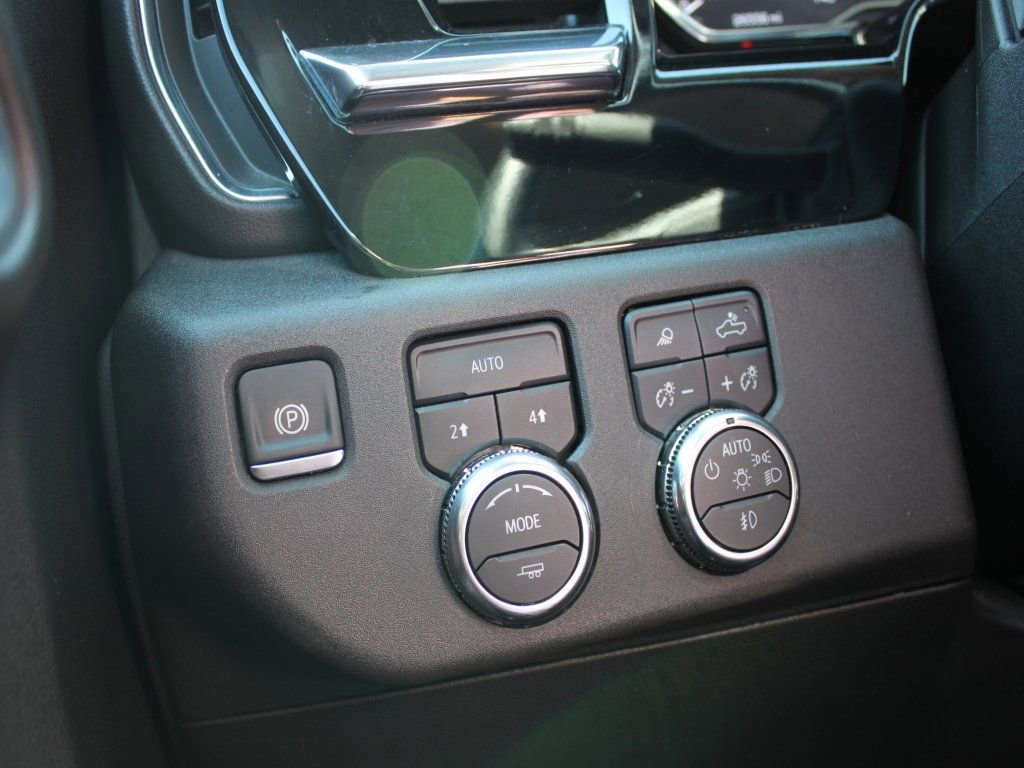 Used 2025 GMC Sierra 1500 SLT image 12