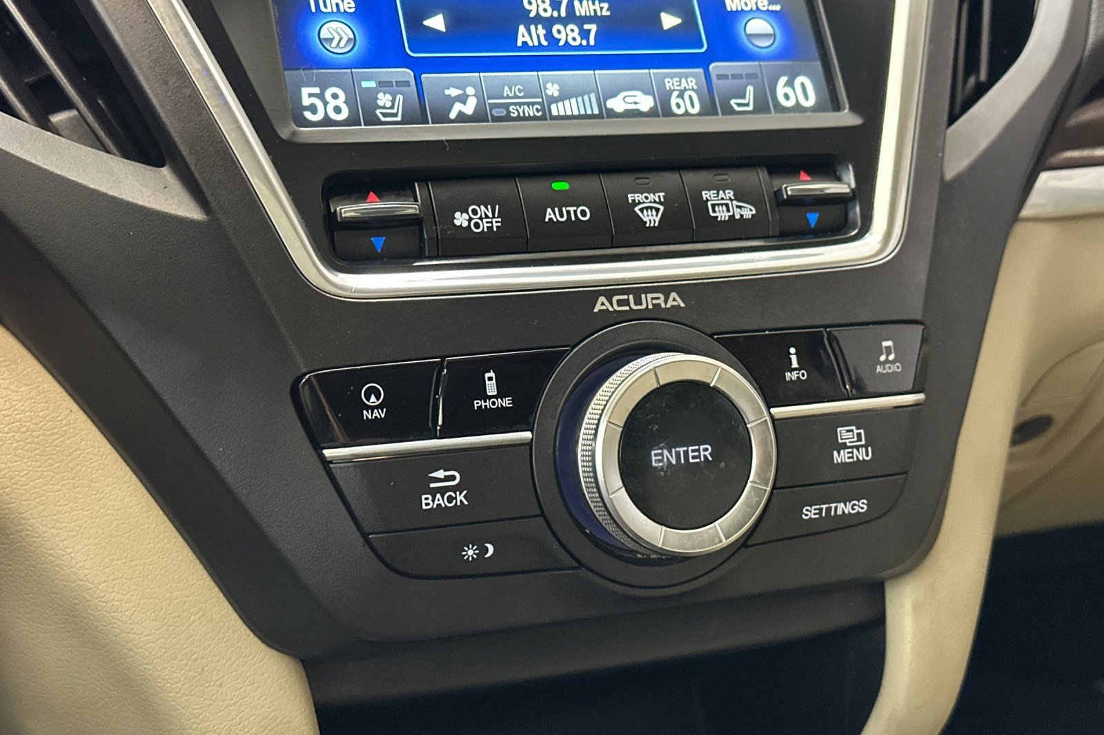 Used 2016 Acura MDX SH-AWD image 18