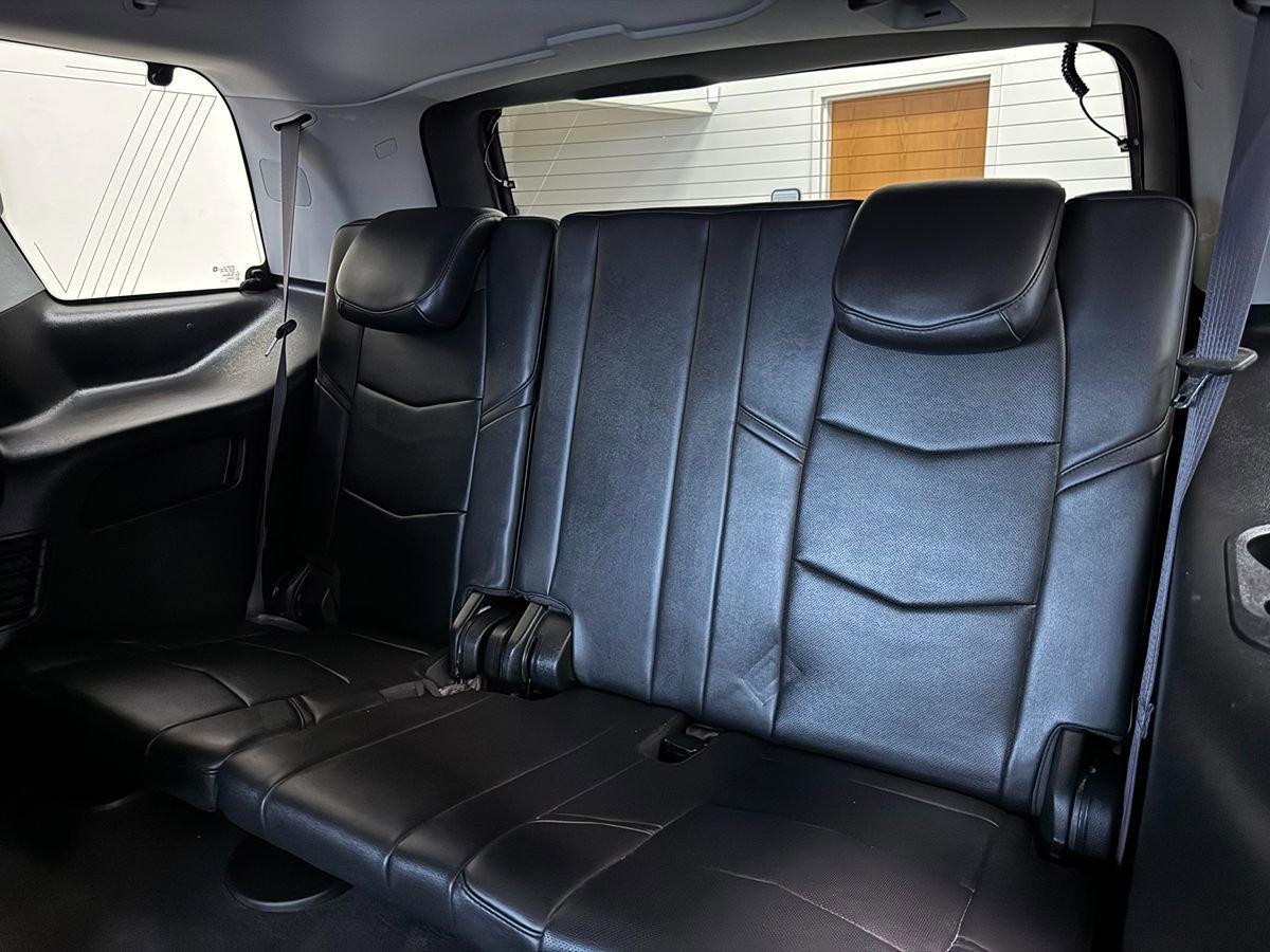 Used 2017 Cadillac Escalade Premium Luxury AWD/4WD image 52