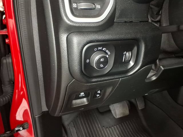 Used 2020 RAM 1500 Big Horn AWD/4WD image 14