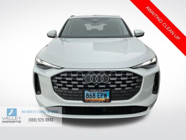 Used 2025 Audi Q5 Premium w/ Convenience Package image 5