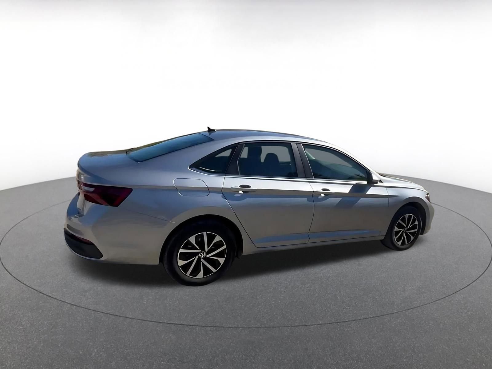 Used 2024 Volkswagen Jetta S image 15