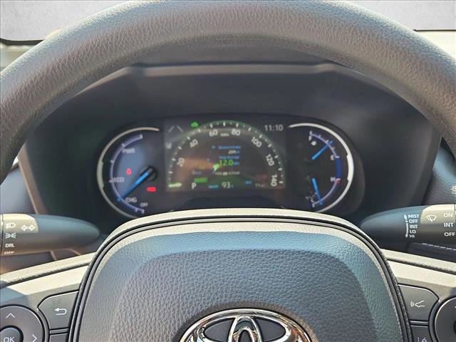 Used 2025 Toyota RAV4 LE AWD/4WD image 10