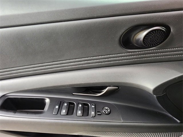 Certified 2025 Hyundai Elantra Sport image 9