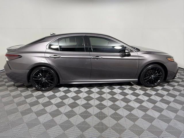 Used 2022 Toyota Camry XSE image 7