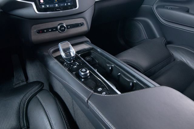 Used 2023 Volvo XC90 T8 Ultimate image 10