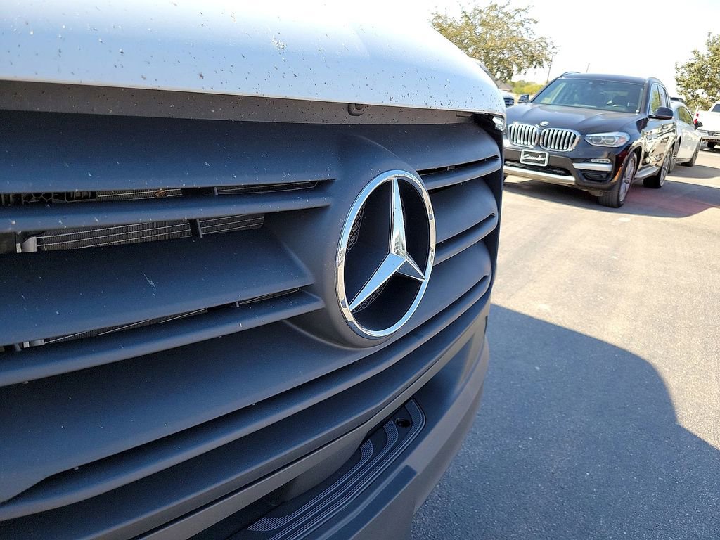 Used 2025 Mercedes-Benz Sprinter 2500 image 10