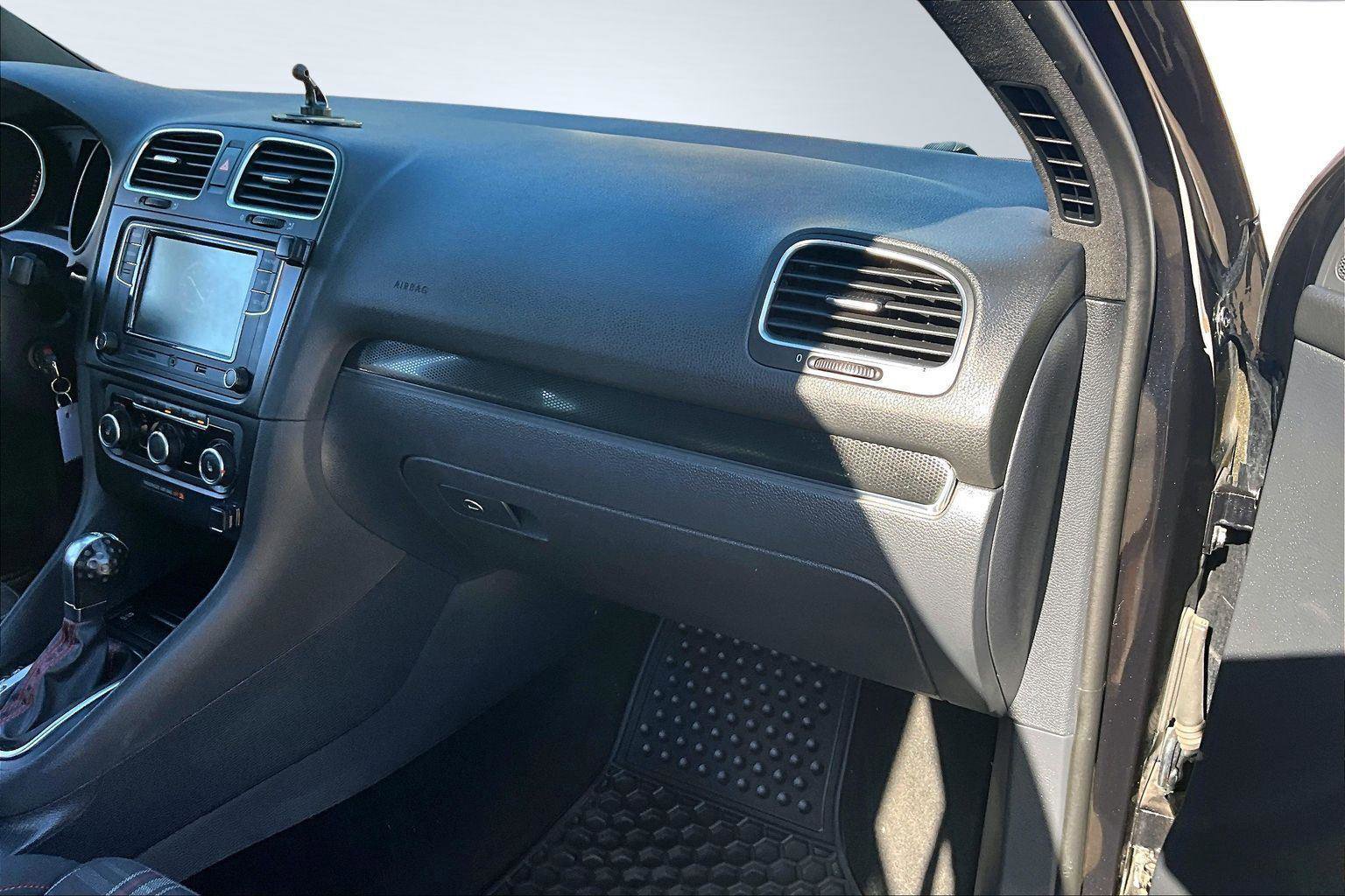 Used 2014 Volkswagen GTI Wolfsburg Edition image 16