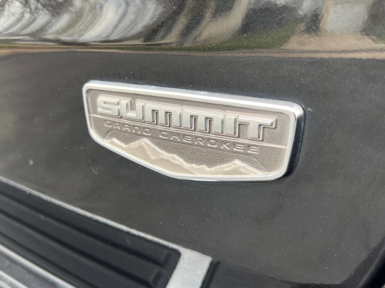 Used 2015 Jeep Grand Cherokee Summit AWD/4WD image 28