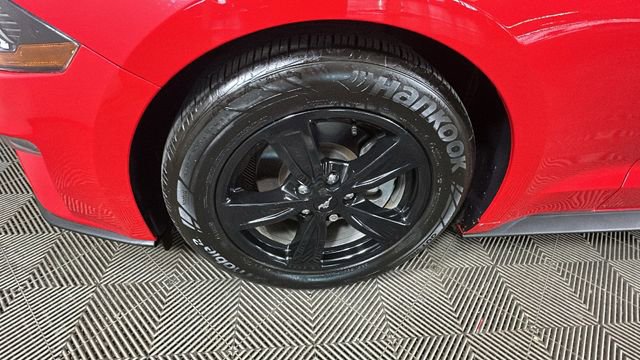 Used 2022 Ford Mustang Coupe RWD image 10