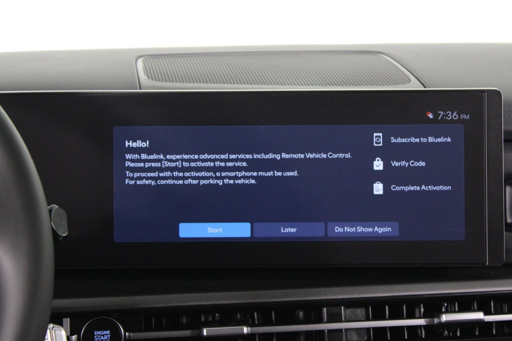 Certified 2025 Hyundai Santa Fe SEL FWD image 9