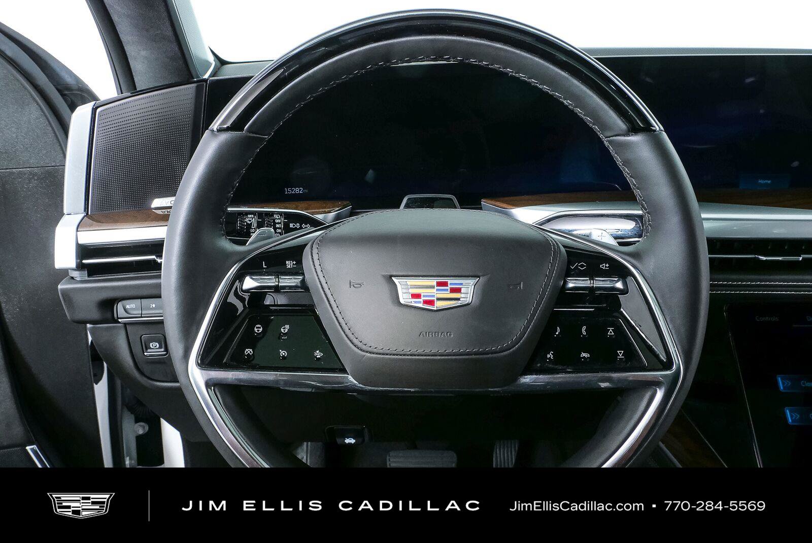 Used 2025 Cadillac Escalade Sport Platinum w/ LPO, ONYX Package AWD/4WD image 10