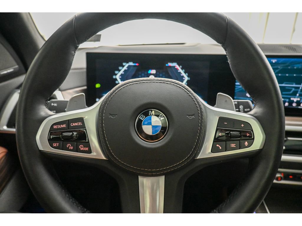 Used 2025 BMW X7 xDrive40i w/ Executive Package image 12