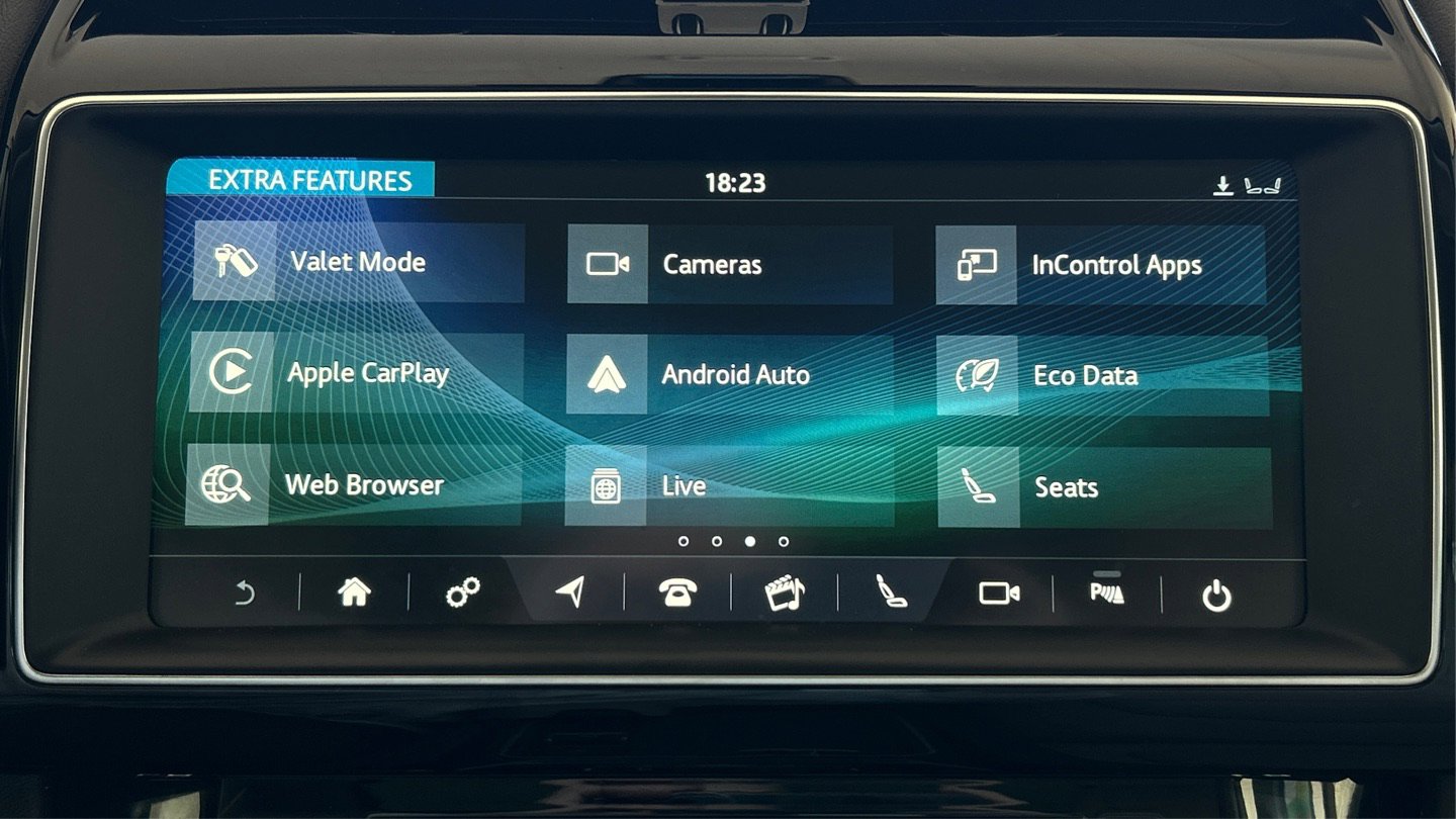 Used 2019 Jaguar F-PACE Prestige image 23