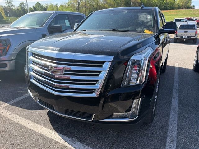 Used 2020 Cadillac Escalade Platinum AWD/4WD image 2