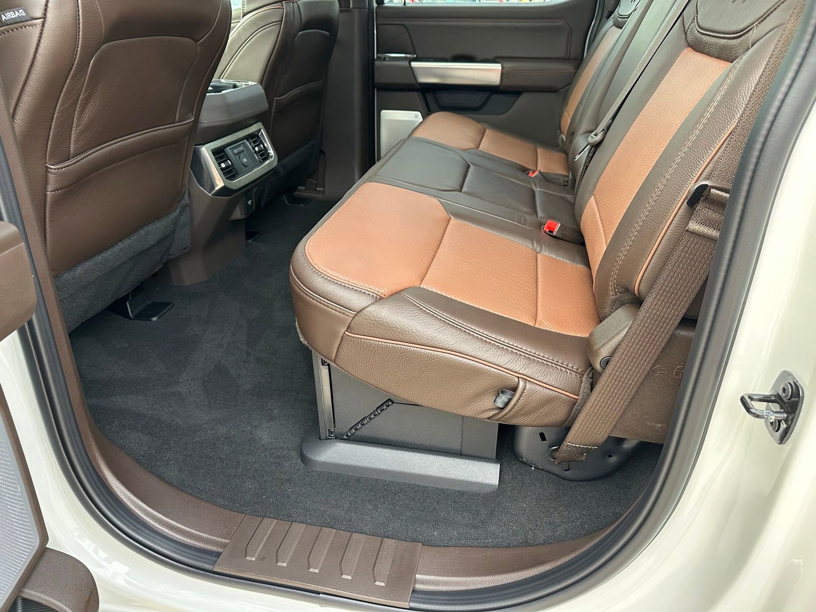 New 2026 Ford F250 King Ranch w/ FX4 Off-Road Package image 36