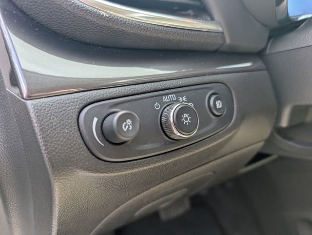 Used 2017 Buick Encore Essence image 16