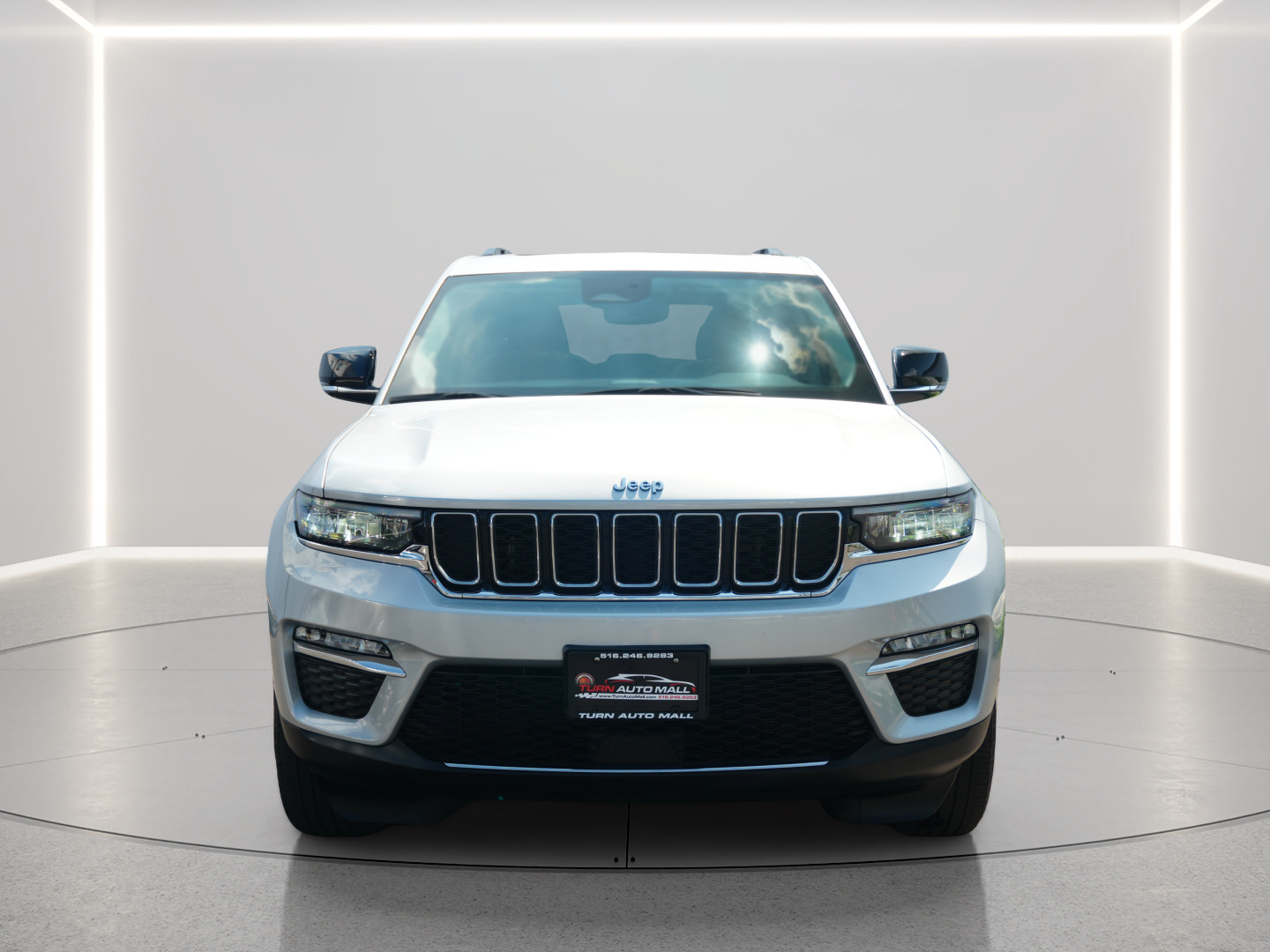 Used 2022 Jeep Grand Cherokee Limited 4xe AWD/4WD image 8
