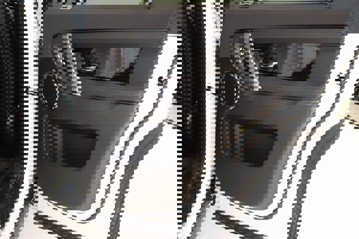 Used 2020 Land Rover Discovery Sport S image 57