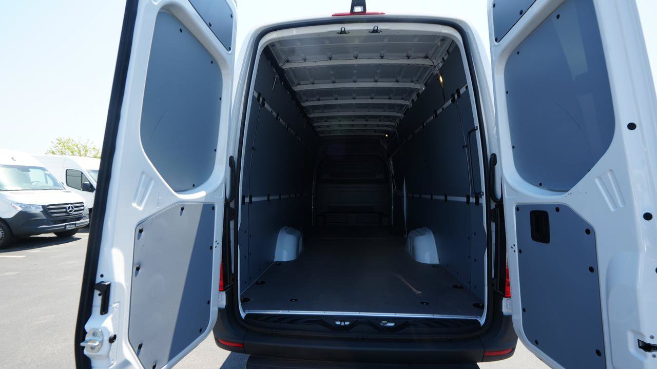 New 2026 Mercedes-Benz Sprinter 2500 image 7