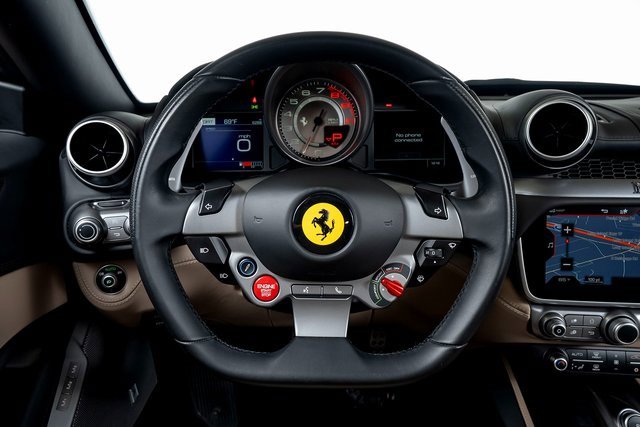 Used 2019 Ferrari Portofino image 6
