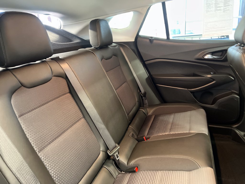 Used 2024 Chevrolet Trax LT FWD image 43
