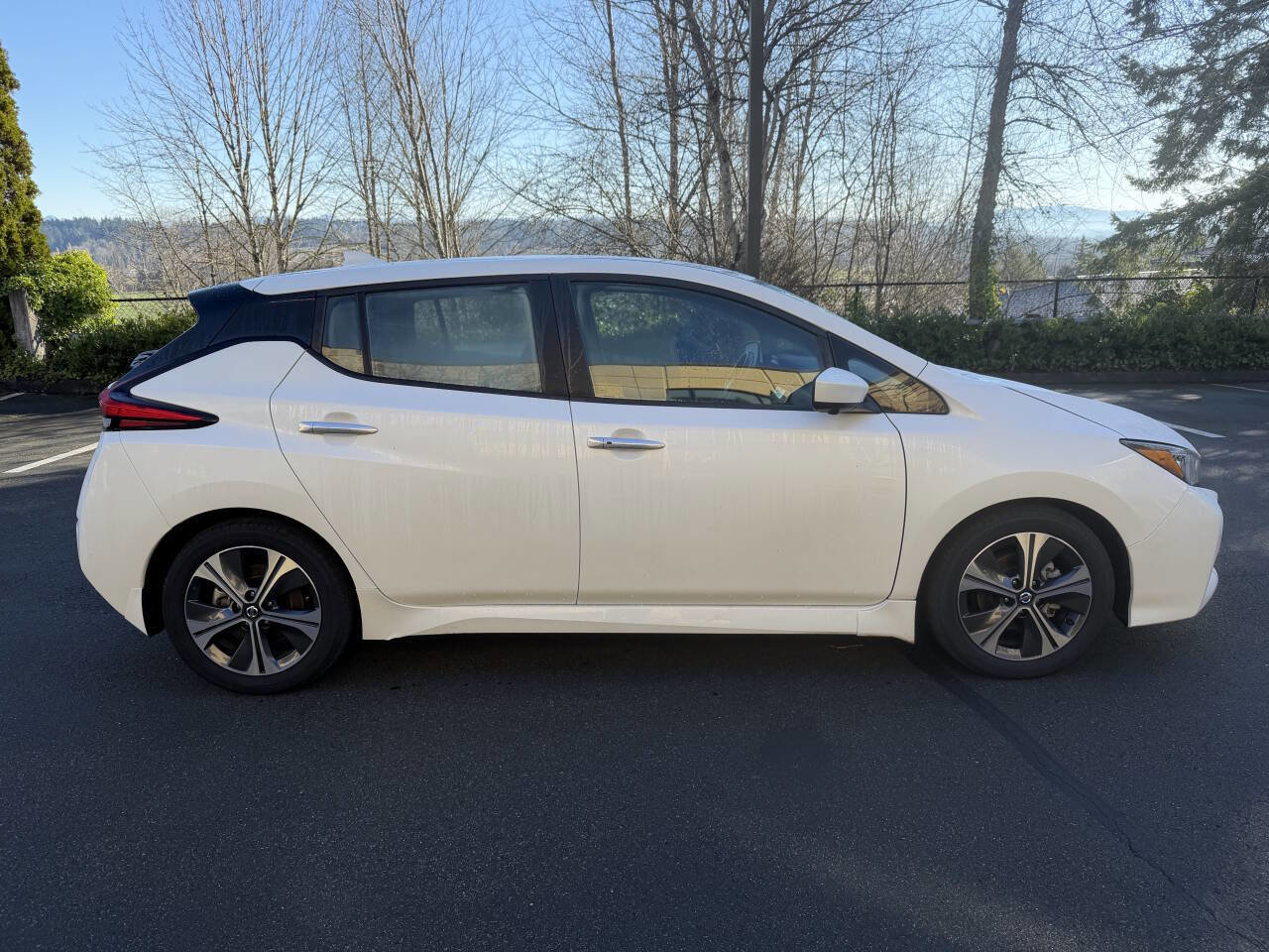 Used 2020 Nissan Leaf SV w/ SV Technology Package image 4