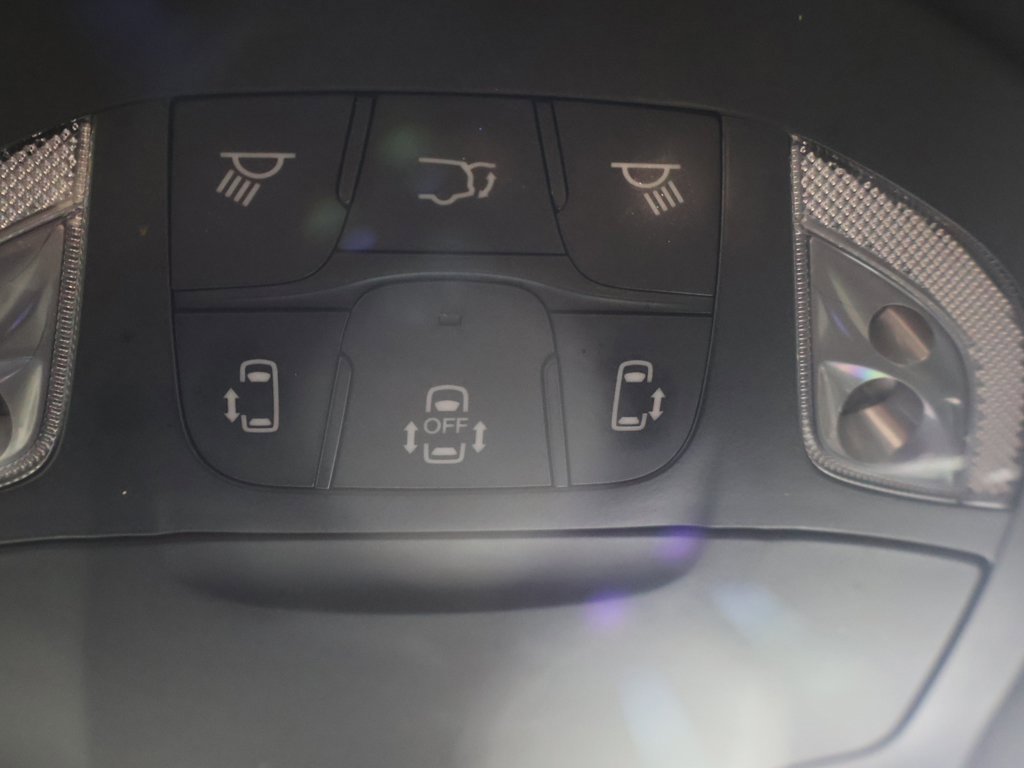 Used 2020 Chrysler Pacifica Limited image 50