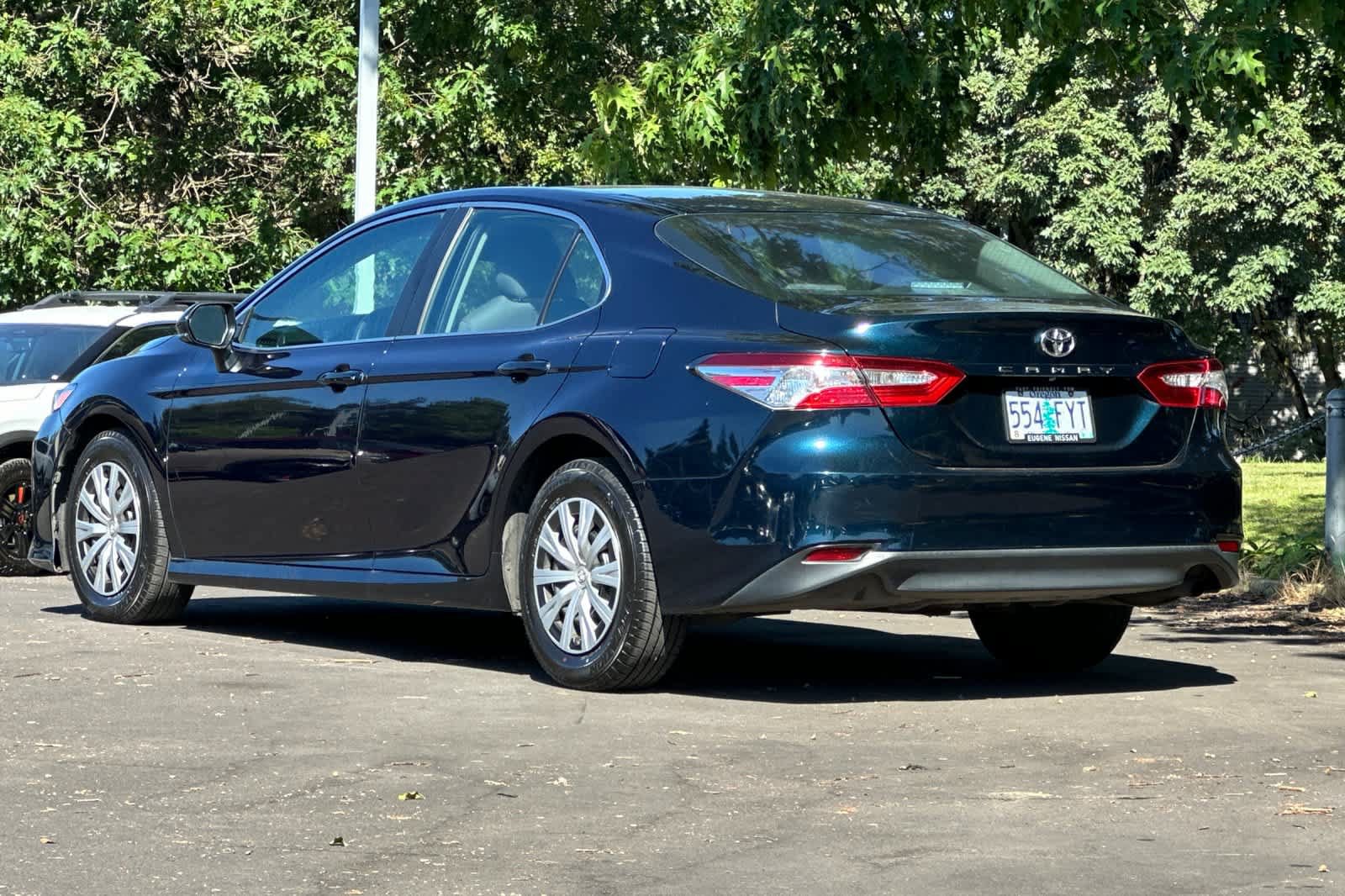 Used 2018 Toyota Camry FWD image 6