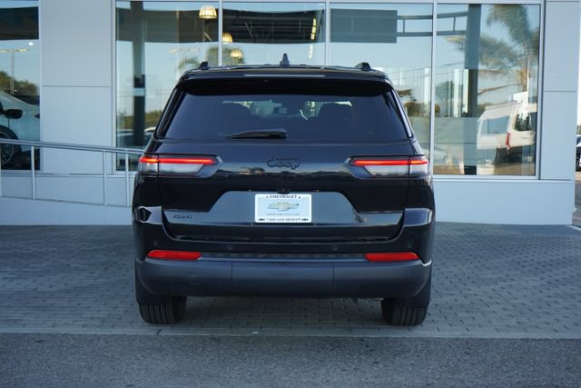 Used 2024 Jeep Grand Cherokee L Altitude AWD/4WD image 7