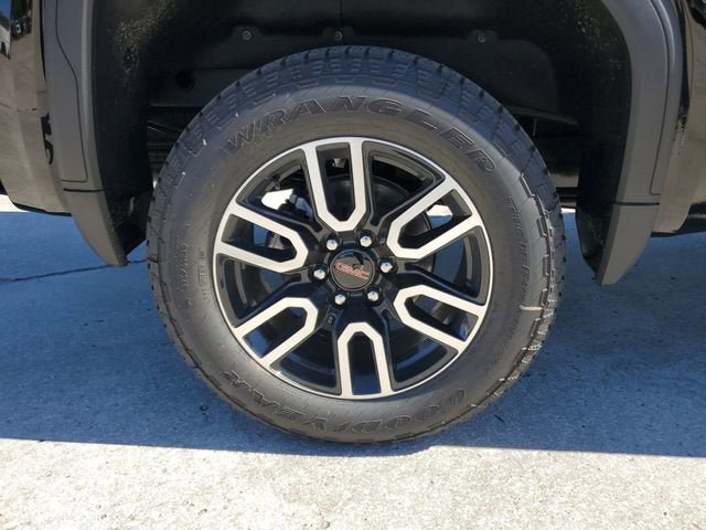 New 2026 GMC Sierra 1500 AT4 w/ AT4 Premium Package AWD/4WD image 6