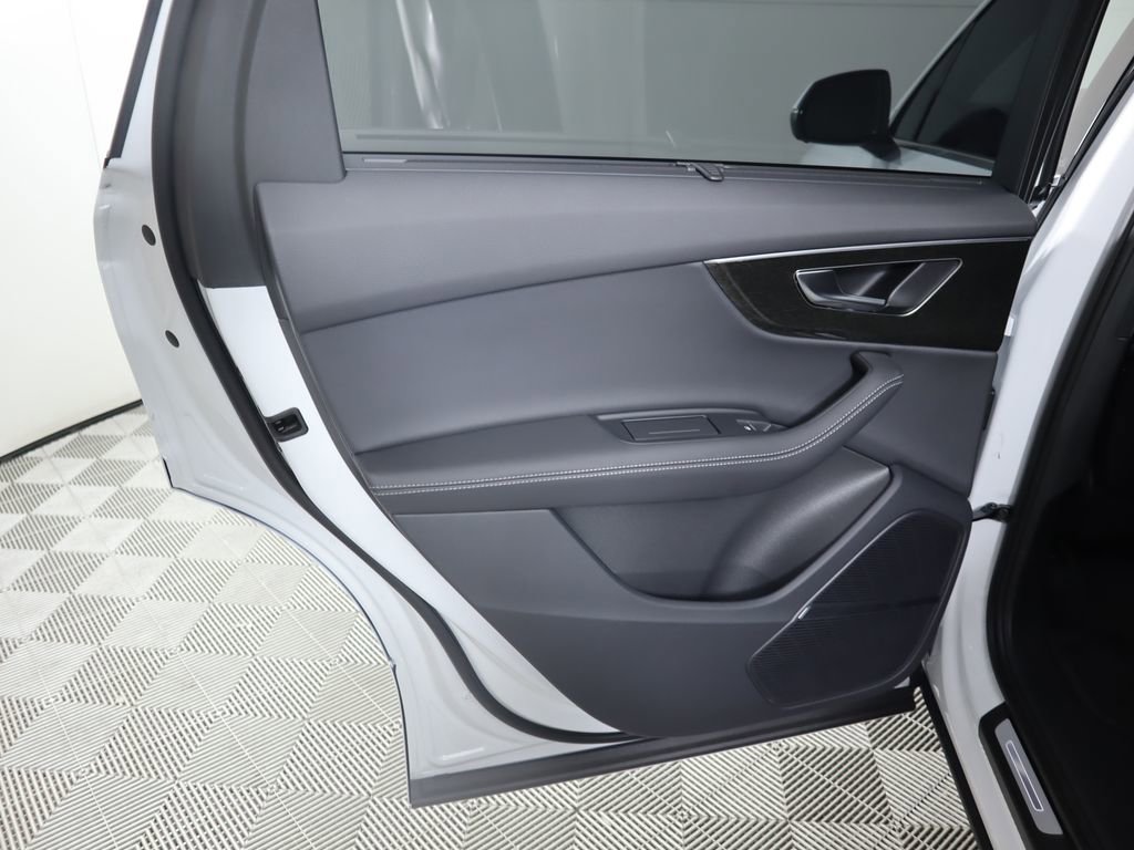 New 2025 Audi Q7 3.0T Premium Plus image 28