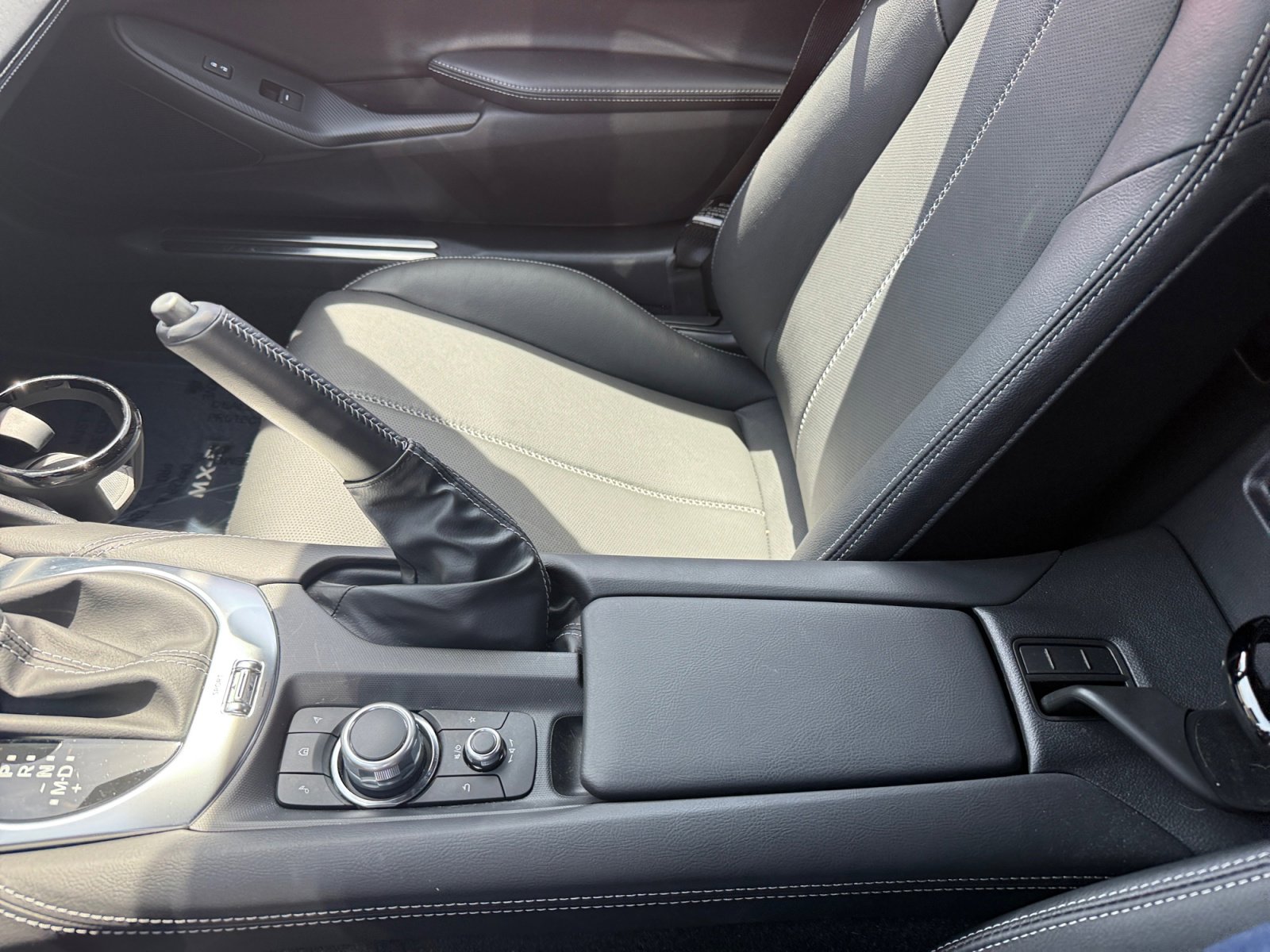 Certified 2025 MAZDA MX-5 Miata RF Grand Touring RWD image 14