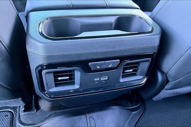 Used 2025 GMC Sierra 1500 AT4 w/ AT4 Premium Package AWD/4WD image 11