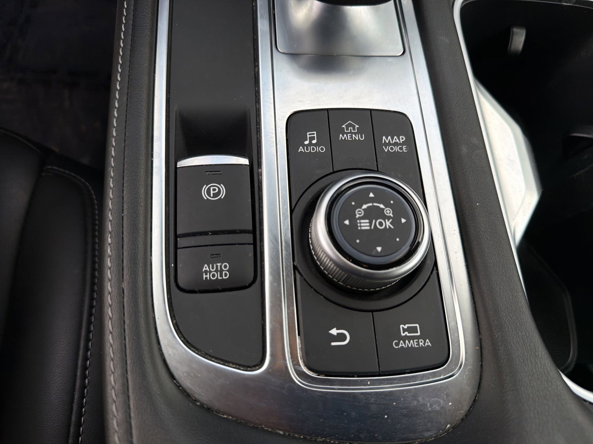 Used 2023 INFINITI QX60 Luxe w/ Performance Audio Package image 12
