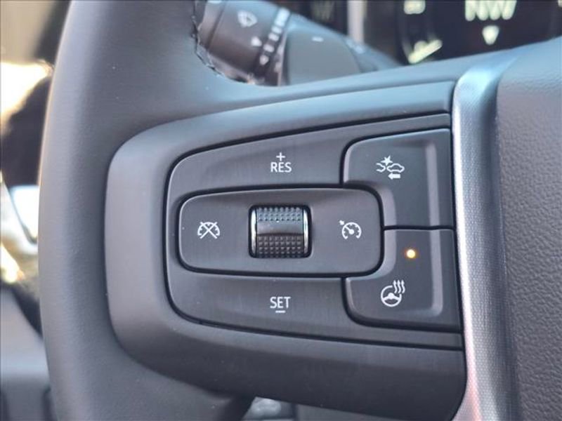 New 2026 GMC Sierra 1500 SLT image 12