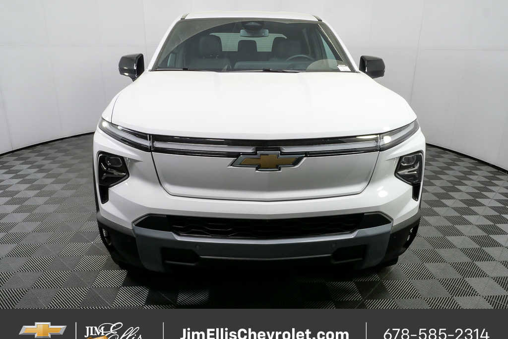 New 2025 Chevrolet Silverado EV LT image 33