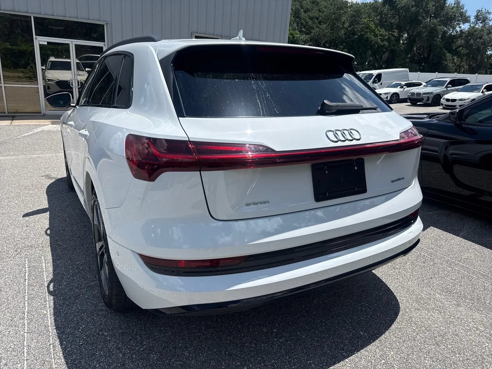 Used 2021 Audi e-tron Premium w/ Convenience Plus Package AWD/4WD image 10