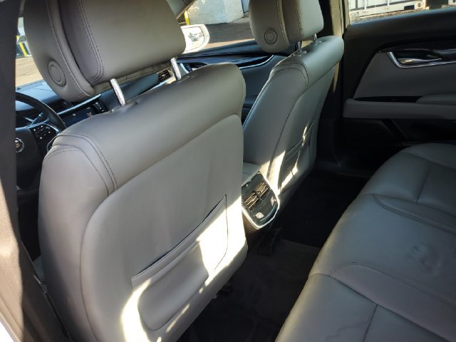 Used 2013 Cadillac XTS Luxury AWD/4WD image 16