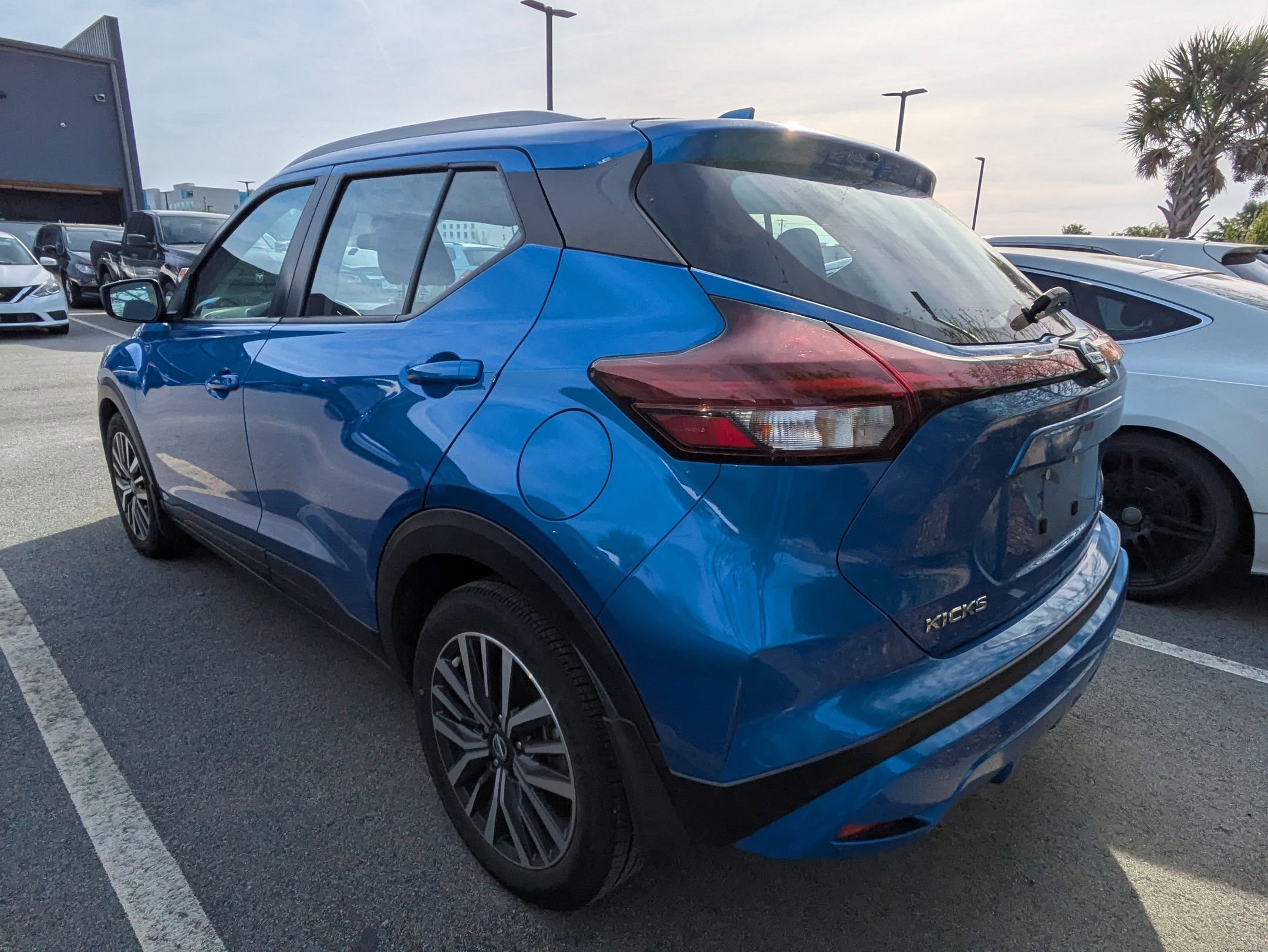 Certified 2021 Nissan Kicks SV image 5