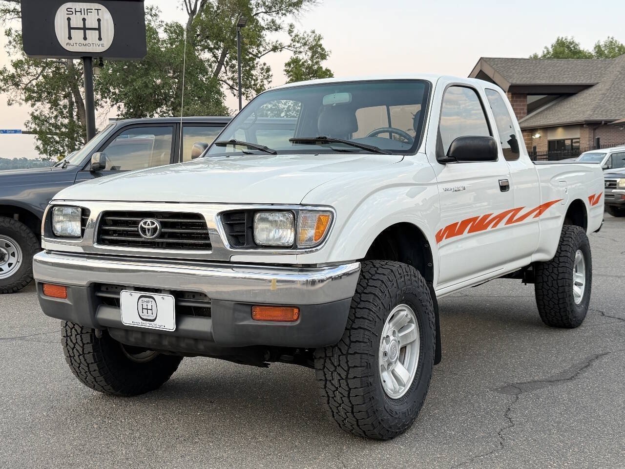 Used 1997 Toyota Tacoma 4x4 Xtracab V6 w/ LX Pkg image 3