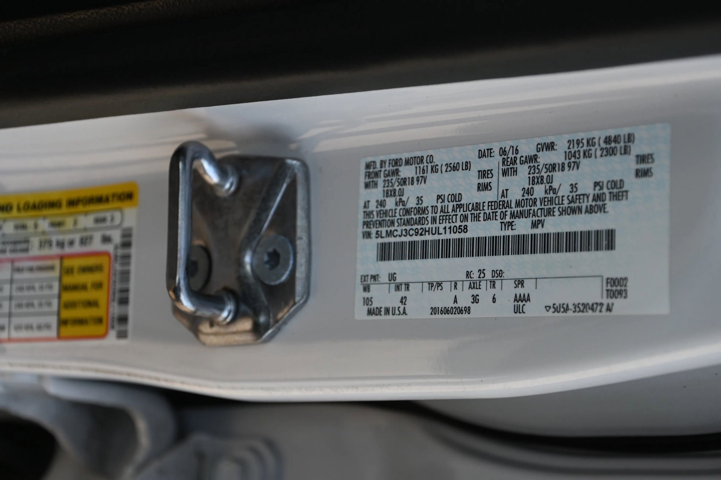 Used 2017 Lincoln MKC Reserve image 19