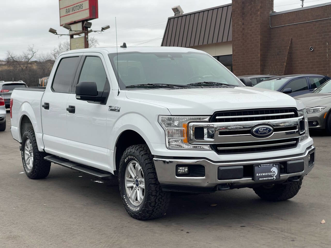 Used 2019 Ford F150 XLT w/ Equipment Group 301A Mid image 5